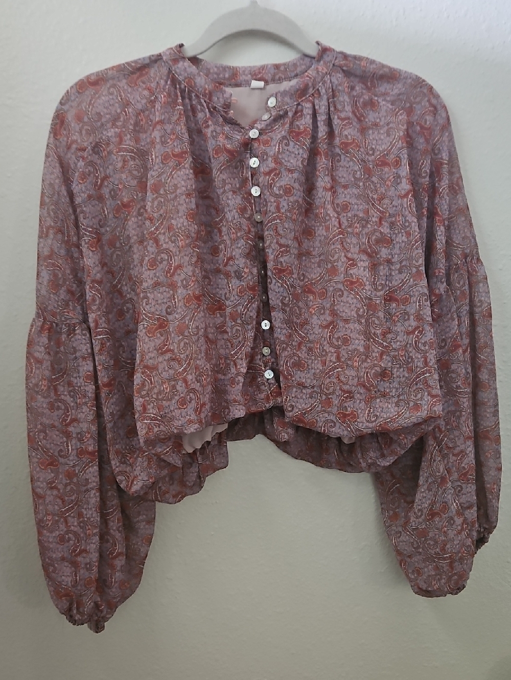 Boho Pink Paisley Cropped Blouse | Balloon Sleeve Button Down Top S